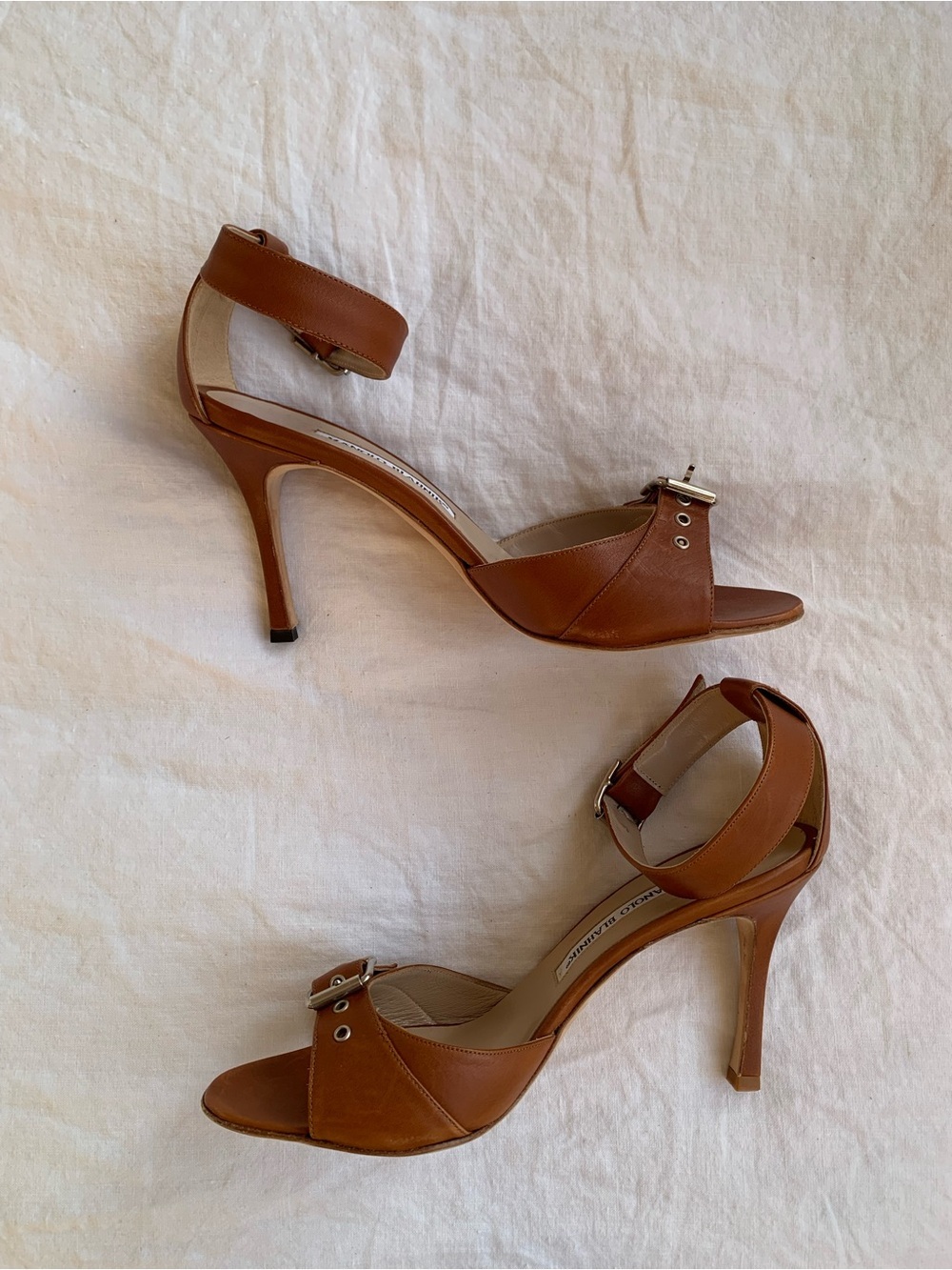 NWT Vintage Manolo Blahnik Leather Buckle Peep Toe Ankle Strap Heels Brown Tan - Picture 4 of 11